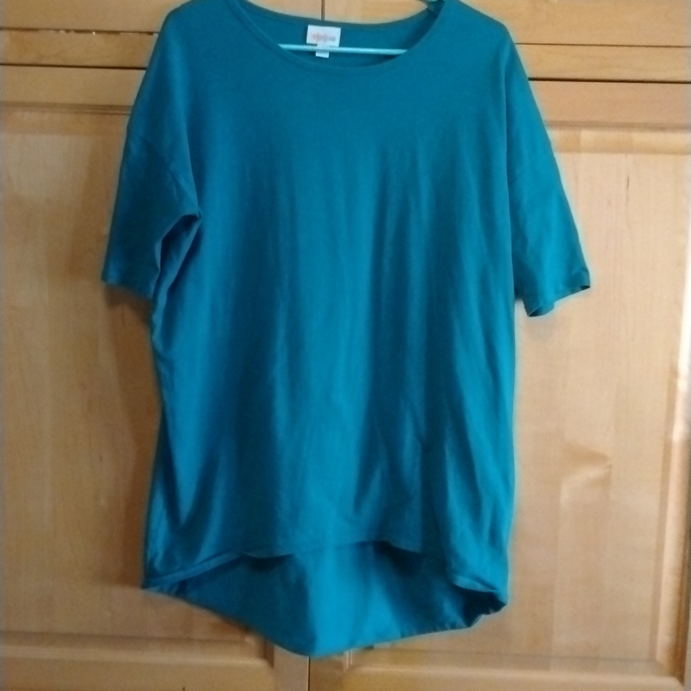LuLaRoe Irma t-shirt